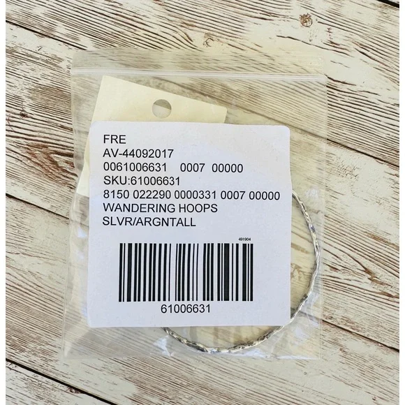 Free People Wandering Hoops - Picture 4 of 5